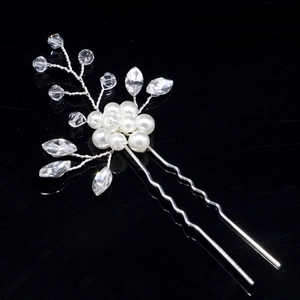 Épingle à cheveux de mariée en U avec perles faites main et motifs floraux en cristal