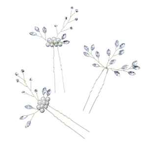 Detail view of 3-piece bridal hair pin set with pearls and marquise rhinestones