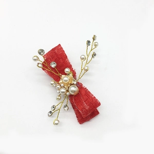 Cerchietto con fiocco in pizzo rosso, perle e fiori dorati per abiti da principessa da bambina