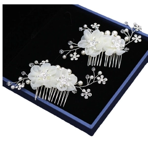 Peignes à cheveux de mariée élégants avec fleurs en mousseline, perles et strass