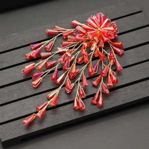 Exquisite bridal red crystal beaded hair clip with flowing tassels for wedding ceremonies