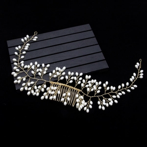 Vigne de cheveux de mariée avec perles blanches et peigne en fil doré pour coiffures