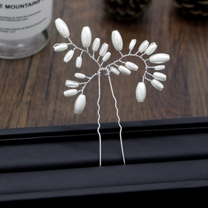 Épingle à cheveux de mariée argentée élégante avec perles faites à la main en fleurs