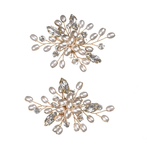 Clips de chaussures de mariée faits main avec perles et strass et fil doré élégant