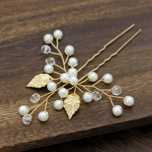 Détail de l'épingle à cheveux en alliage d'argent avec perles blanches pour coiffure mariée