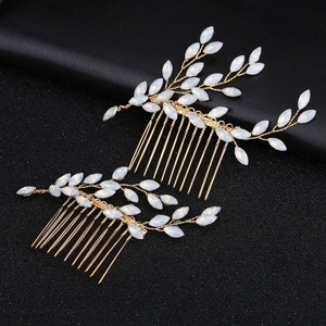 Ensemble de Peignes à Cheveux de Mariée Fait à la Main Avec Fil en Alliage d'Or Strass Fleur Feuille Pince à Cheveux pour Mariage Femme Bijoux