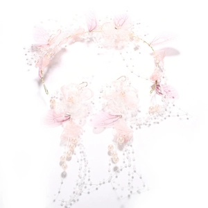 Parure de mariée rose avec serre-tête, boucles d'oreilles papillon et perles