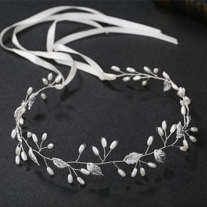 Serre-tête de mariée baroque fait main avec feuilles dorées, perles et ruban satin