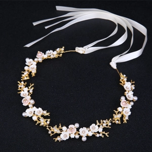 Bandeau de mariée avec fleurs en émail, strass scintillants et rubans en satin blanc