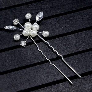 Épingle à cheveux de mariée avec perles blanches et strass sur fil de métal argenté