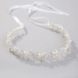 Elegante fascia da sposa con fiori di strass, perle e nastri in raso bianco per capelli