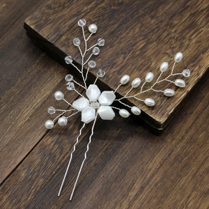 Exquisite Braut Haarnadel mit weißen Harzblumen, Perlen und Kristallen auf Silberdraht