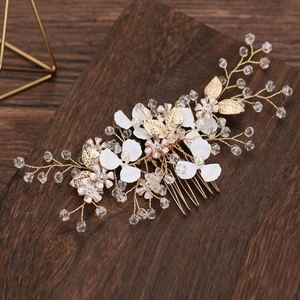 Peigne à cheveux de mariée avec fleurs blanches, feuilles dorées et cristaux faits à la main