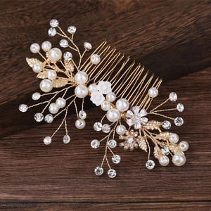 Handmade bridal hair comb with pearls, rhinestones and floral alloy design for weddings