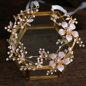 Handgefertigte Braut Haarranke Gold Blume Imitationsperle Kristall Hochzeit Kopfschmuck Satinband Haarschmuck Für Damen
