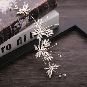 Pince à cheveux de mariée dorée élégante avec strass navette et motif de vigne en cristal