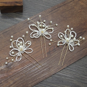Lot de trois épingles à cheveux de mariée avec perles blanches et cristaux en fleurs dorées
