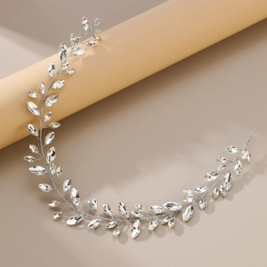 Vigne de mariée élégante avec feuilles en cristal marquise sur fil d'argent souple