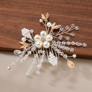 Peigne à cheveux de mariée avec perles, cristaux et feuilles d'or sur fil métallique