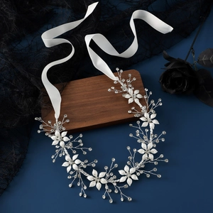 Coiffe de Mariée Fait Main Bandeau Fleur Alliage Blanc Strass Avec Ruban Satin Accessoires de Mariage pour Femmes Bijoux de Cheveux