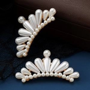 Elegant gold shoe clips with lustrous white pearls for bridal wedding footwear decoration
