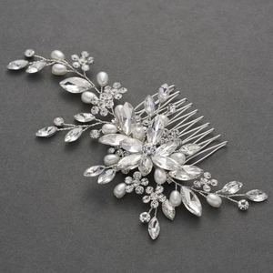 Exquisite bridal hair comb with silver wire, sparkling rhinestones and white pearls