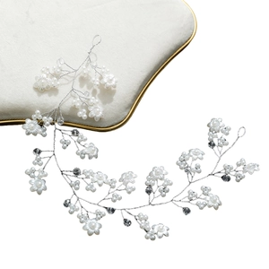 Vigne de cheveux de mariée faite main avec perles blanches et fleurs en cristal argent