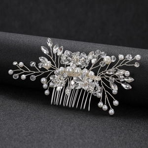 Pettine per capelli da sposa argentato con fiori in metallo, perle e cristalli per nozze