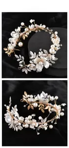 Détail du serre-tête de mariée avec fleurs blanches et perles fait main sur soie noire