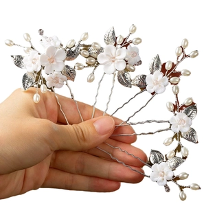 Set of 5 handmade floral U-shaped hair pins with white clay flowers and pearls