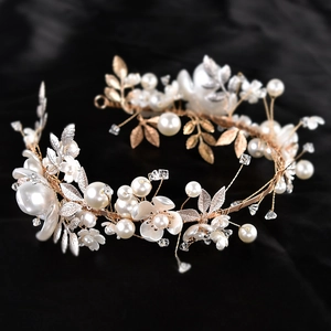 Serre-tête de mariée élégant fait main avec perles, feuilles dorées et cristaux