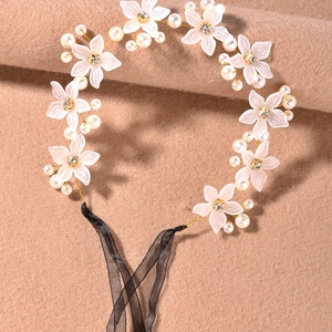 Serre-tête floral blanc avec perles et ruban noir pour mariage et soirée