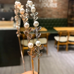 Serre-tête élégant avec feuilles et perles en argent et or rose pour accessoire de mariée