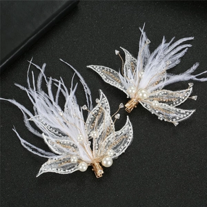 Pinces à Cheveux Élégantes en Plumes Blanches Avec Künstliche Perles Strass Dentelle Fleur Alliage Doré pour Filles Enfants Mariage