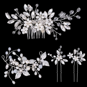 Silver bridal hair comb set with handmade pearls, crystals and metallic leaves, 4 pieces
