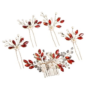 Détails de l'ensemble de 5 accessoires de mariage avec cristaux rouges et perles
