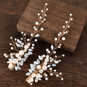 Fermagli per capelli da sposa fatti a mano con perle bianche e cristalli marquise blu