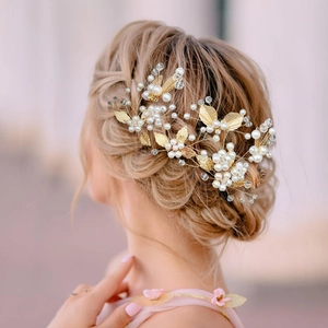 Set di forcine per capelli con foglie dorate, perle e cristalli per acconciature da sposa