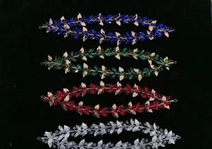 Détails de bandeaux de mariée faits main avec feuilles de cristal en quatre couleurs