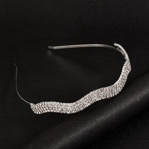 Serre-tête en Alliage Strass à Vagues Mode Anneau de Cheveux en Métal Argenté Élégant Mariage Fête Accessoires Cheveux Femme