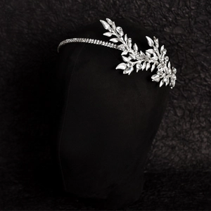 Serre-tête de mariée argenté avec motif de feuilles en cristal pour mariages et fêtes