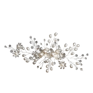 Detail of bridal hair comb with pearls, crystals and silver alloy flower vines