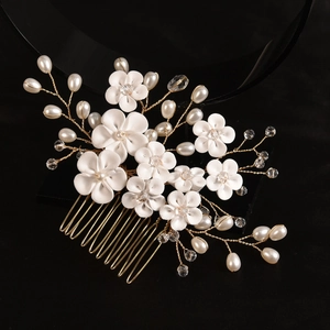 Elegant Handmade White Resin Flower Bridal Hair Comb With Faux Artificial Pearls Crystals Gold Alloy Wire Wedding Headpiece For Women