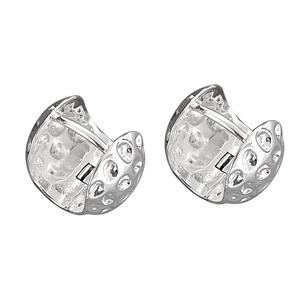 Créoles en argent style lave de météorite avec texture martelée et fini rustique