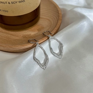 Irregular Geometric Drop Earrings Platinum Plated Copper White Zirconia Dangle Earrings For Women Vintage Party Jewelry Accessories