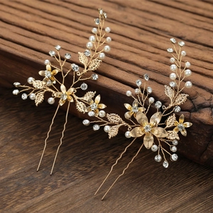 Paire d'épingles à cheveux dorées avec perles blanches et strass pour coiffure mariée