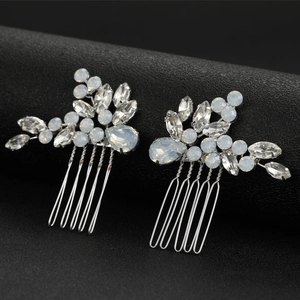 Peignes à cheveux de mariage élégants avec opales blanches et strass en forme de feuilles