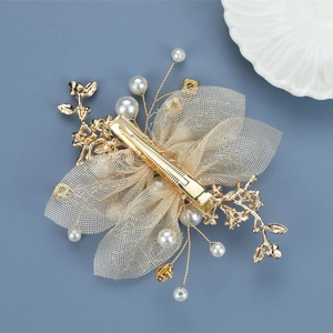 Elegant gold mesh hair clip with pearls and rhinestones for bridal dress accessories