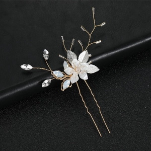 Épingle à cheveux de mariée dorée avec fleurs blanches et cristaux pour coiffure de fête
