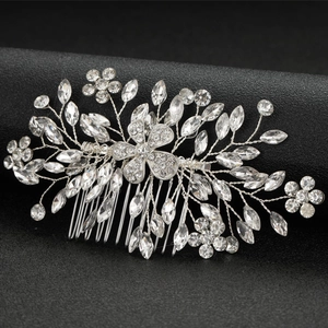 Peigne à cheveux de mariée avec fleurs argentées et strass pour coiffure de fête